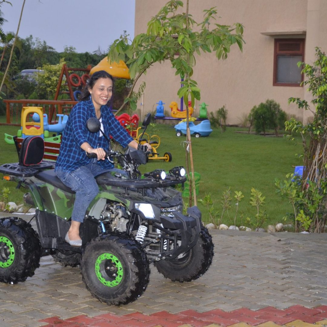 9998044-scaled.jpg